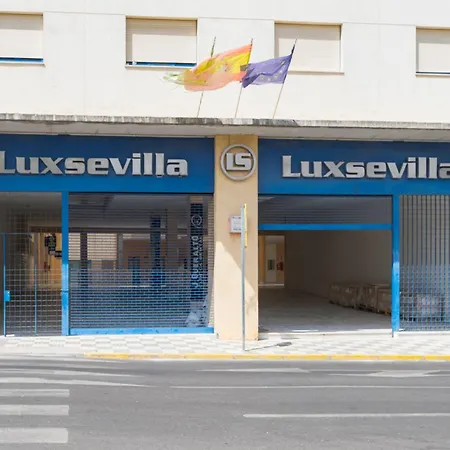 Апартаменты Luxsevilla Moderno Piscina Free Parking Бормухос
