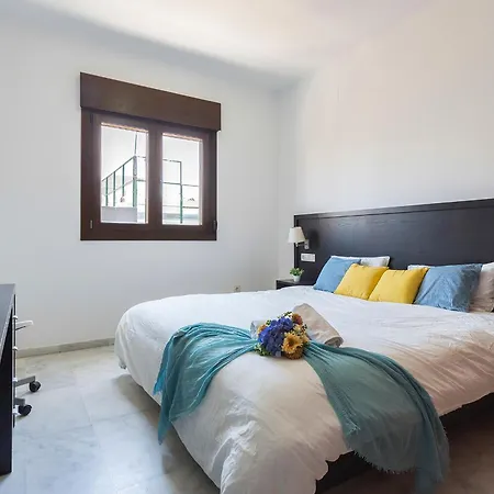 Апартаменты Luxsevilla Moderno Piscina Free Parking *