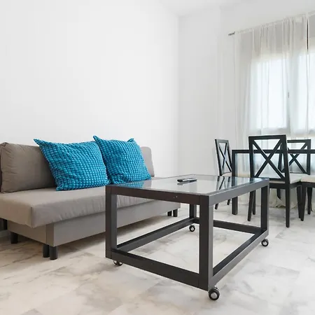 Апартаменты Luxsevilla Moderno Piscina Free Parking Бормухос
