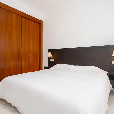 Luxsevilla Moderno Piscina Free Parking Апартаменты *